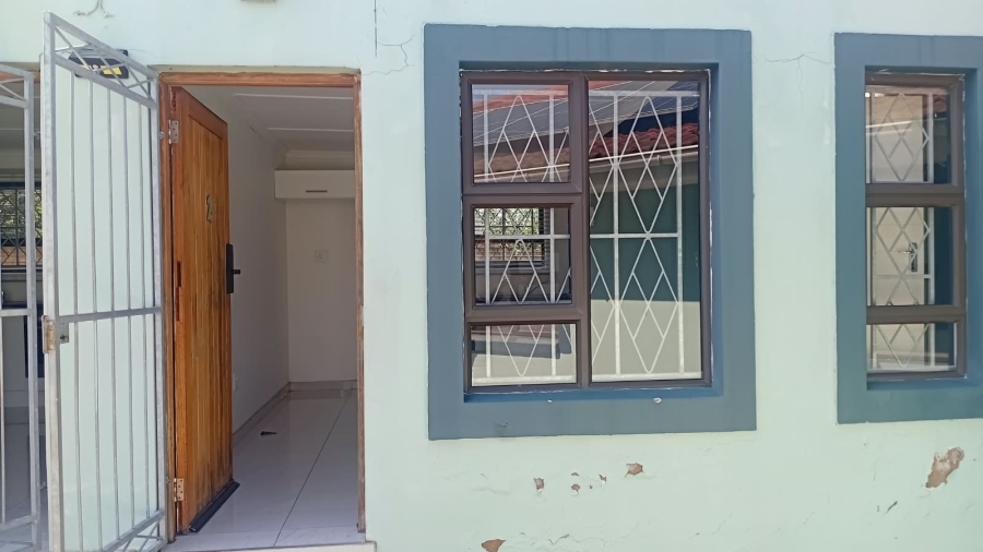 To Let 1 Bedroom Property for Rent in Siyakha Eastern Cape